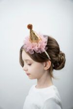 Diadema Alice con Sombrero de Fiesta Tilda lentejuelas - Imagen 4