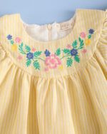 Vestido bordado rayitas sand - Imagen 3